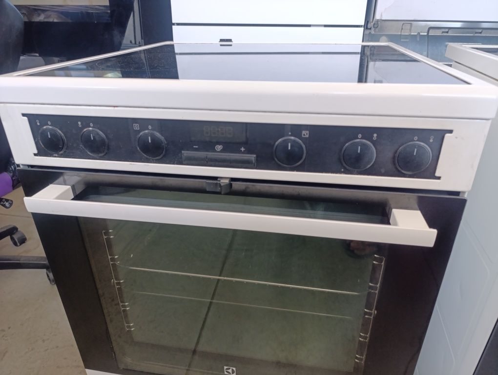 Индукциона Готварска печка Electrolux