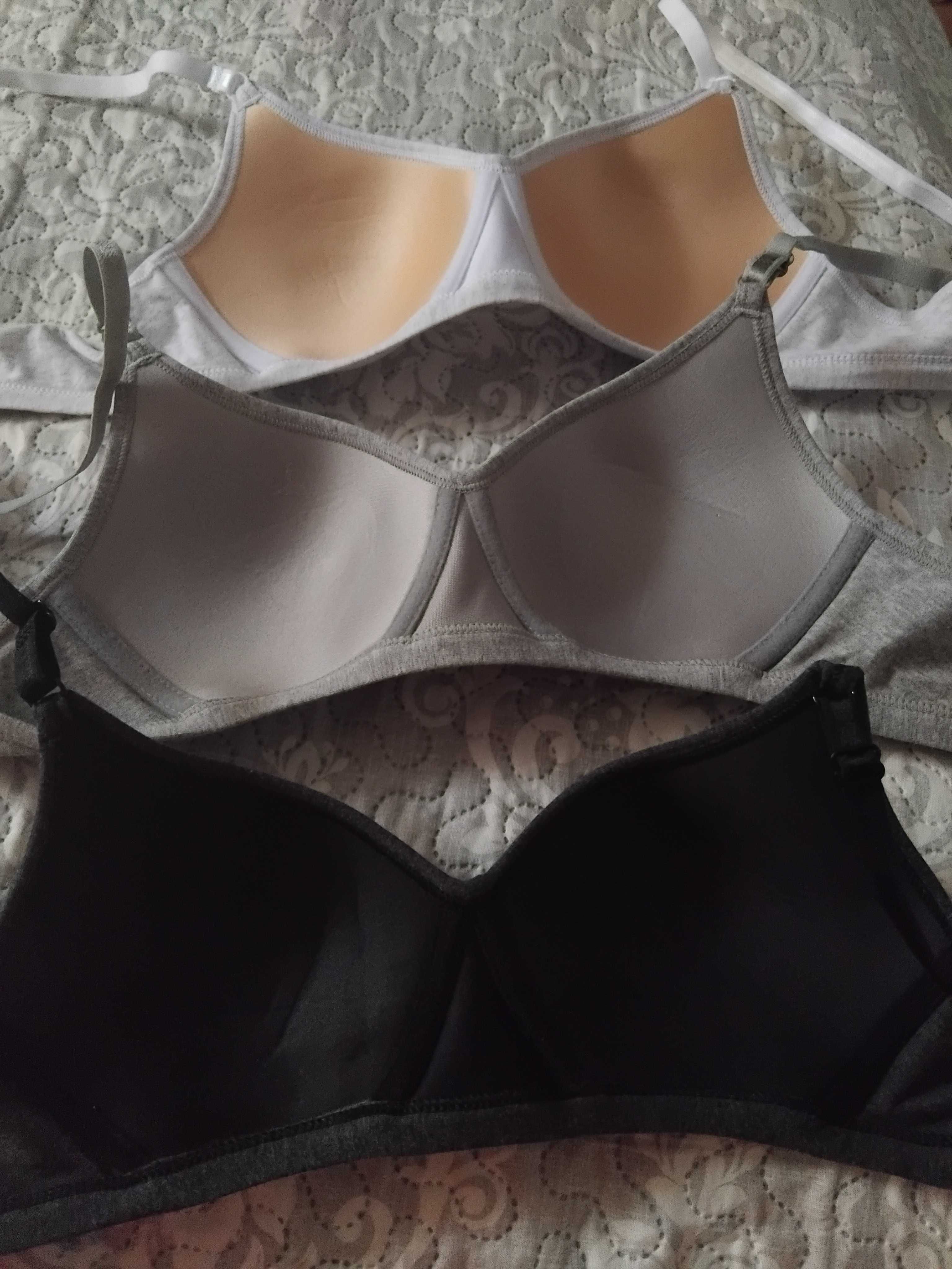 Бюстиета/ сутиени 3 бр.,нови