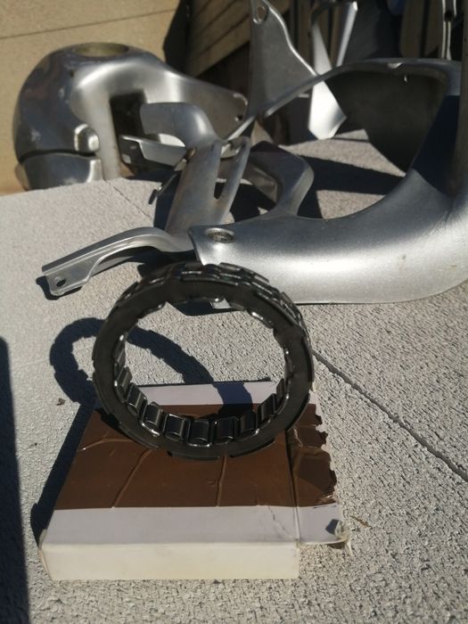 Carene, rezervor, rulment bendix moticicleta Aorilia Pegaso 650 an 200