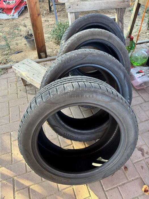 Anvelope iarna 255 45 19 / 235 55 18 Pirelli P zero
