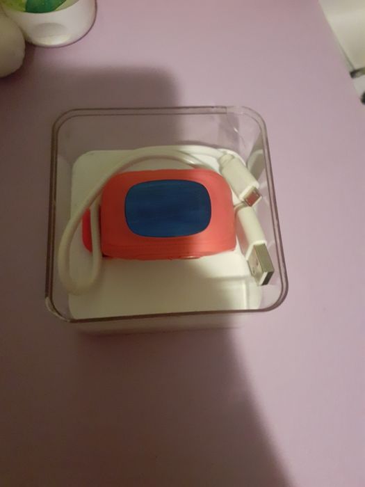 Продам смарт часы детские