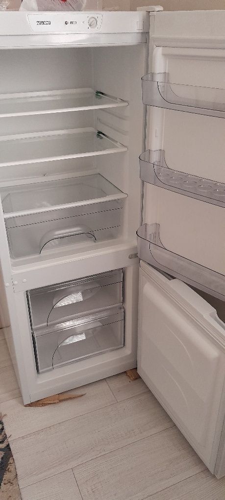 Продается холодилник