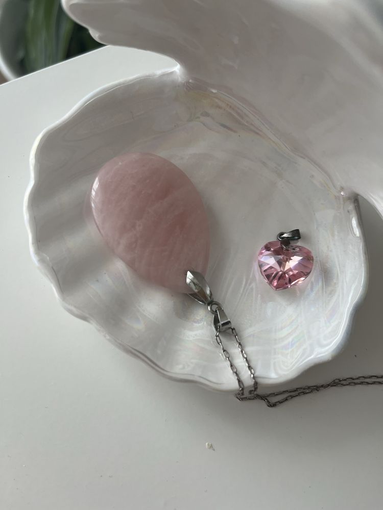 Сребърно колие с розов кварц и висулка сърце Swarovski