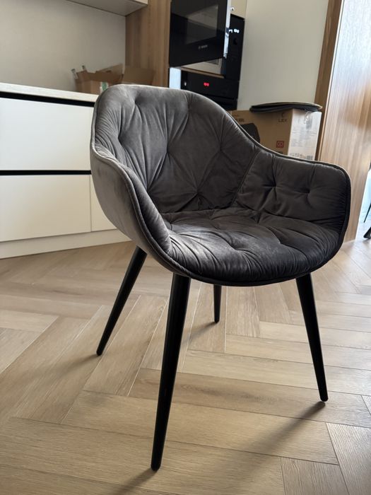 Стол, мягкий стул / кресло, барный стул