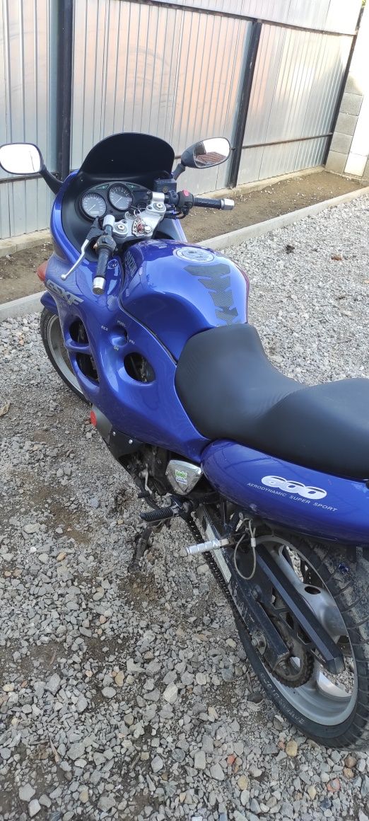 Suzuki gsx600f Katana