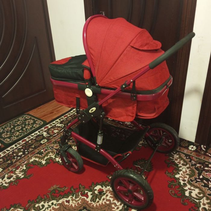 Коляска в отличном состоянии