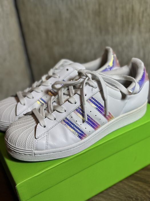 Адидас Superstar