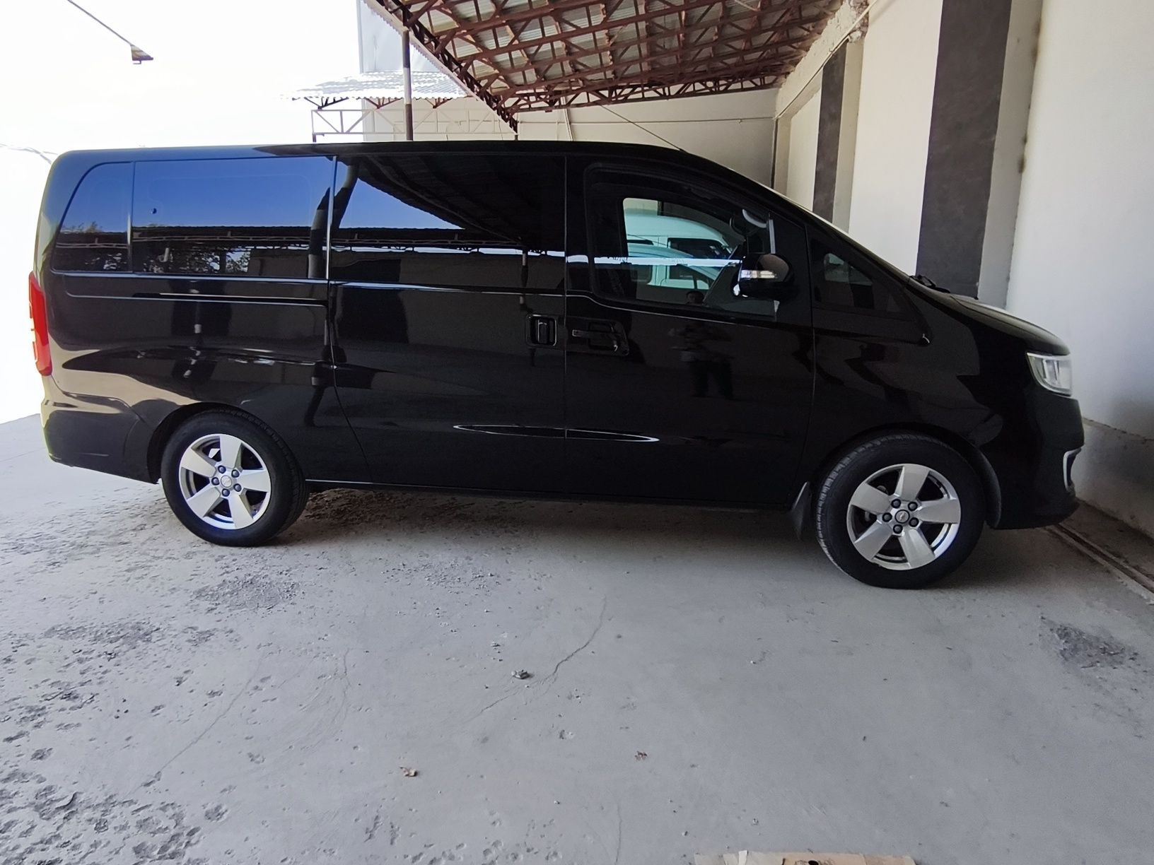 Перевозка туристов и гостей на микроавтобусе JAC