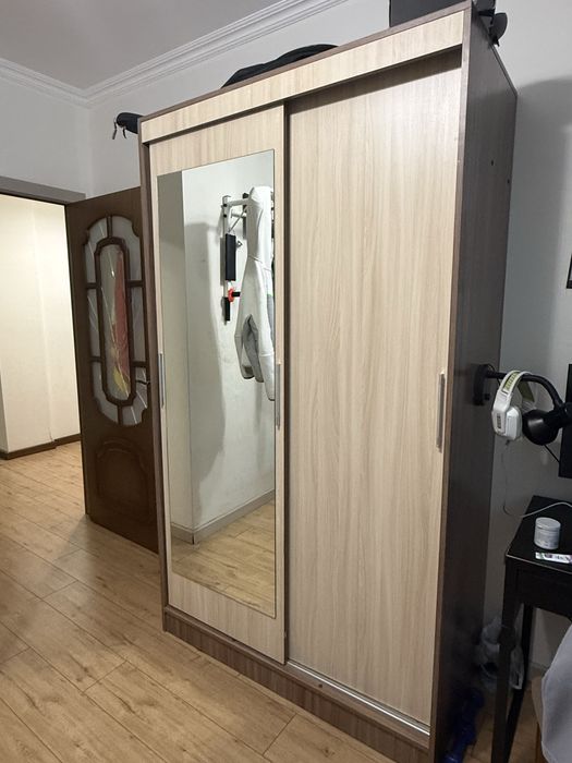 Продам шкаф-купе.