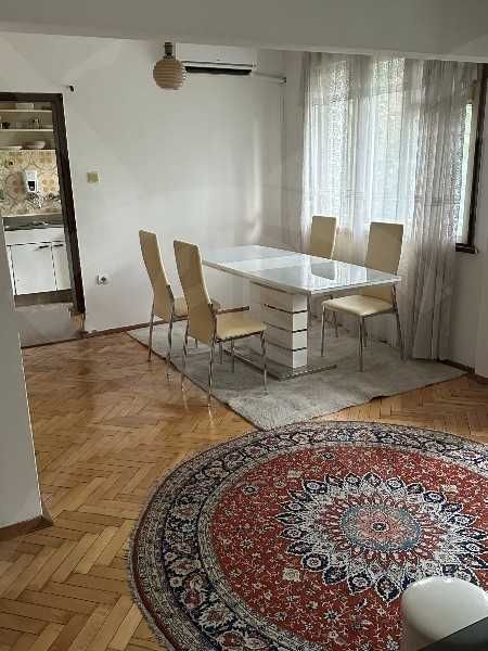 Продава се Четиристаен апартамент в Пловдив, Център - 120 кв.м за 2417 €/кв.м - Снимка #1
