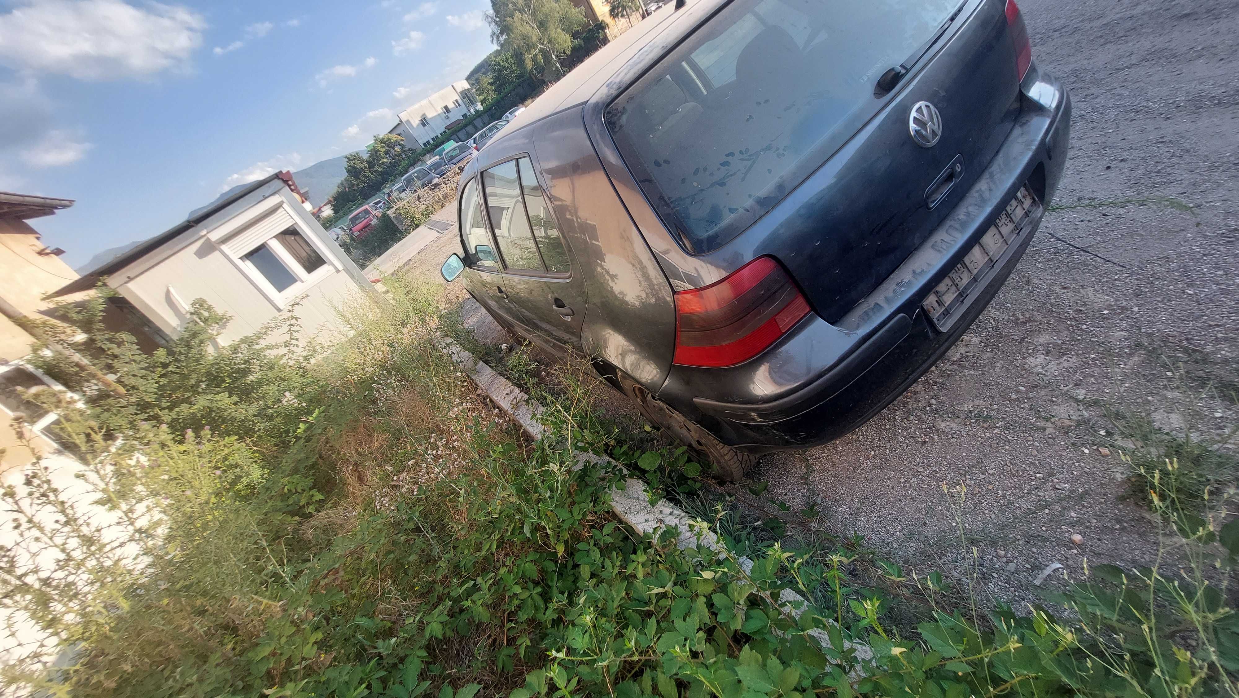VW Golf 1,9 TDI , Фолксваген Голф 4 на части! 
Май 2000