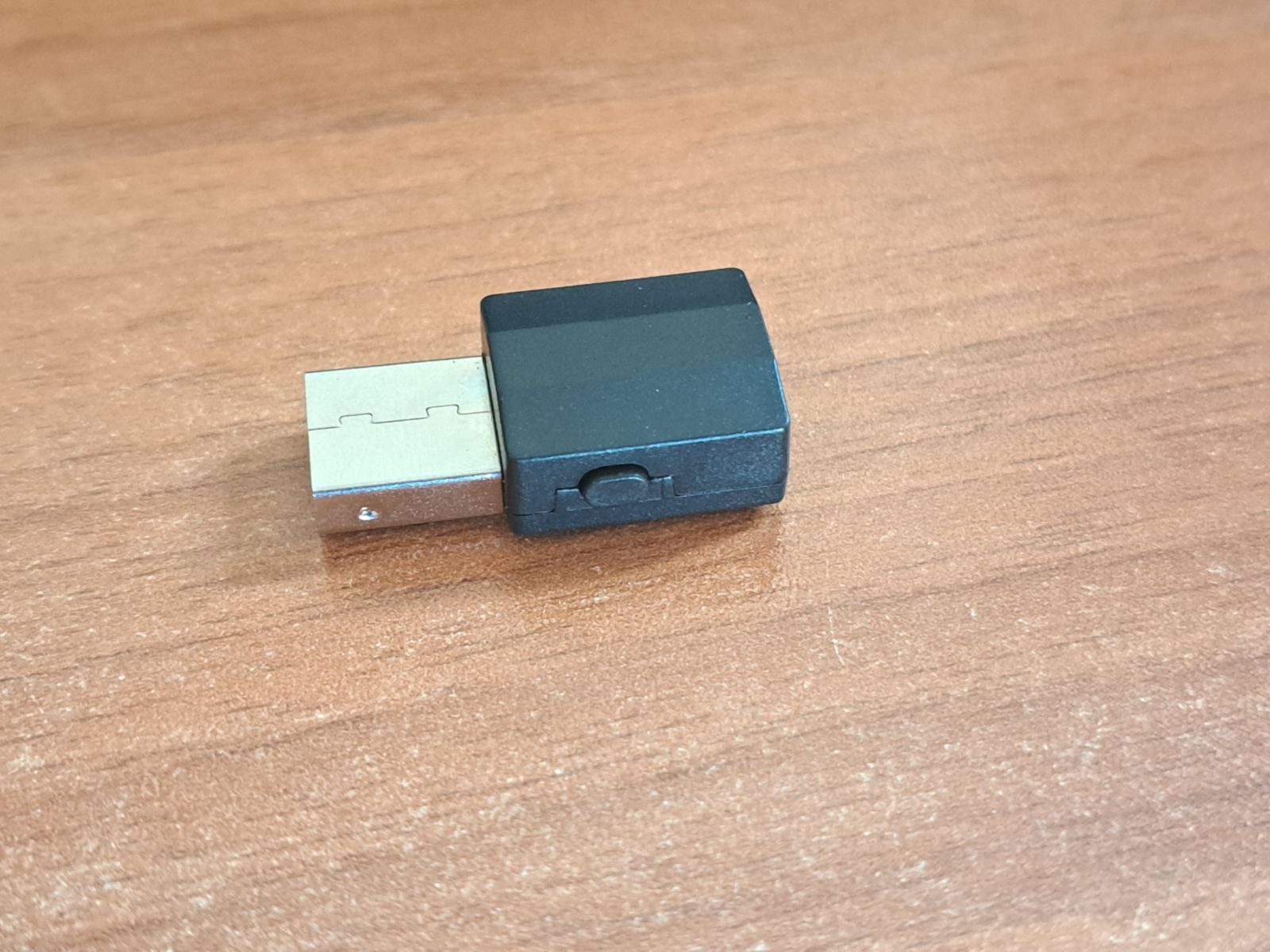 Безжичен Bluetooth аудио приемник и предавател с 3,5mm жак