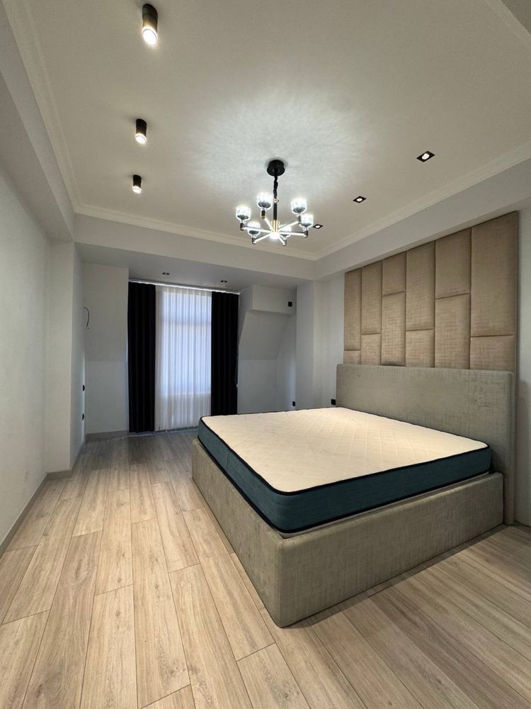 2-комнатная квартира, массив Феруза, 6/6, 75 м², не торец