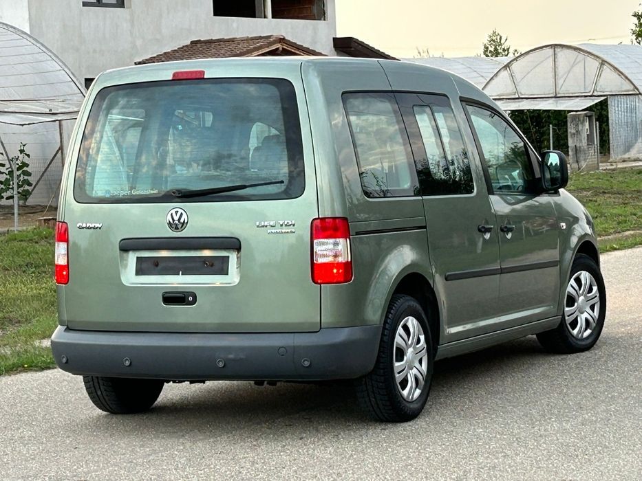 Vw Caddy 2010/1,9/Impecabila/4750€€€/Fara rugina/