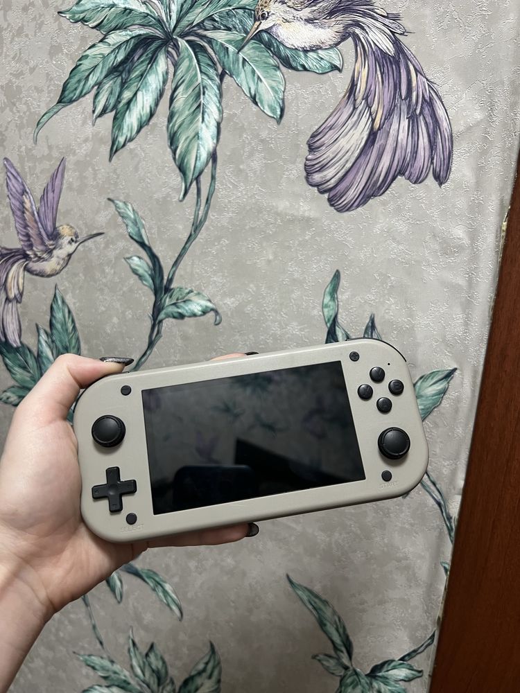 Продам игровую приставку