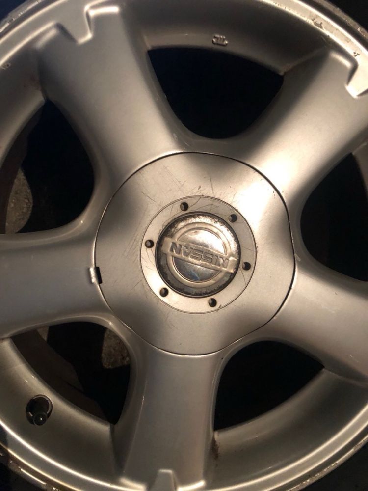Гуми за Nissan 15ки