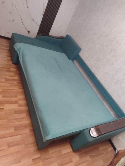 Продам диван угловой