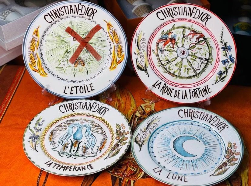 Набор дизайнерских сервировочных тарелок