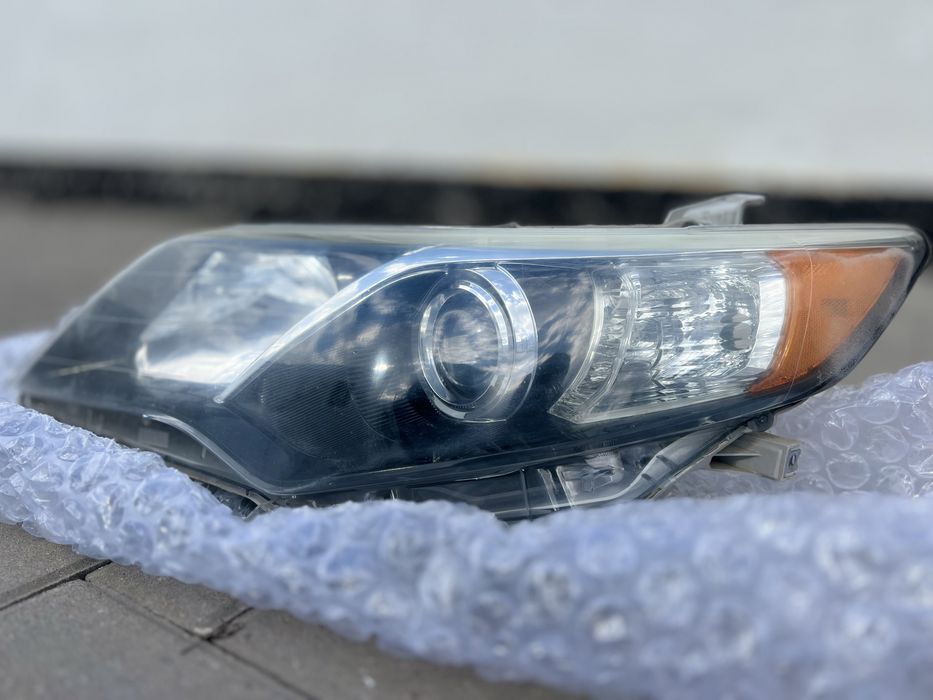 Фара оригинал камри 50 американец