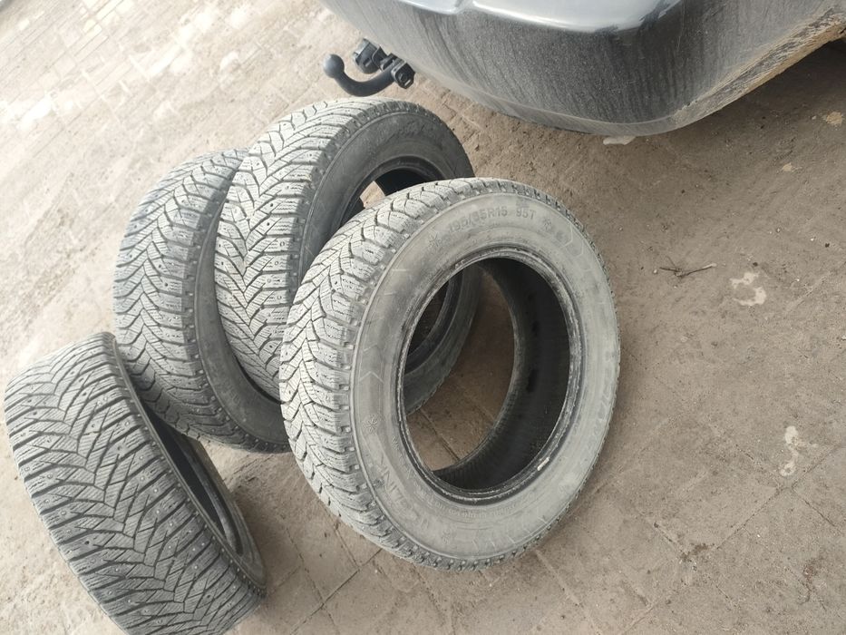 Продам б/у резины 4 шт. Ф15 195х65.