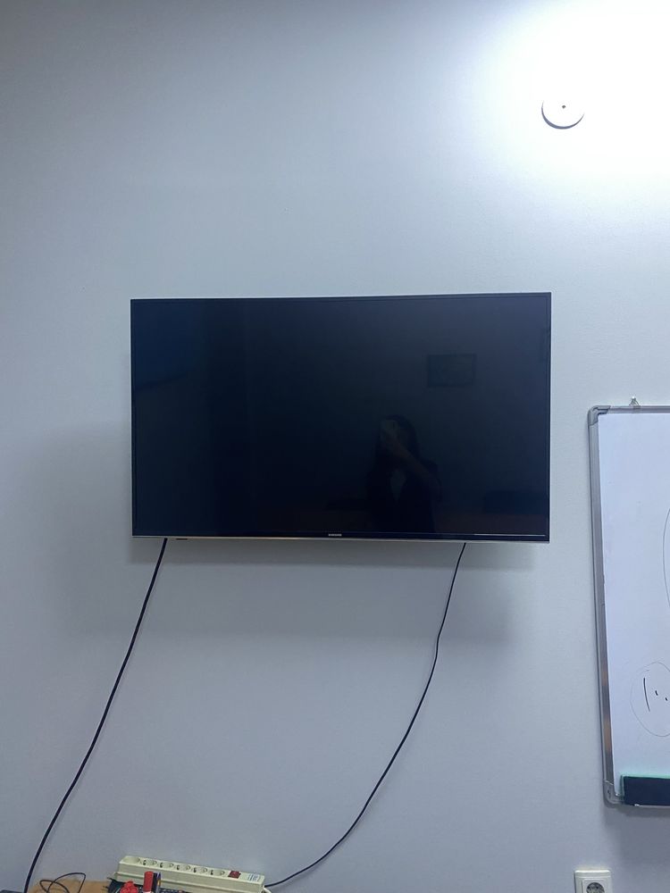 Телевизор Samsung SMART model UE43K5002AK (б/у) 150$