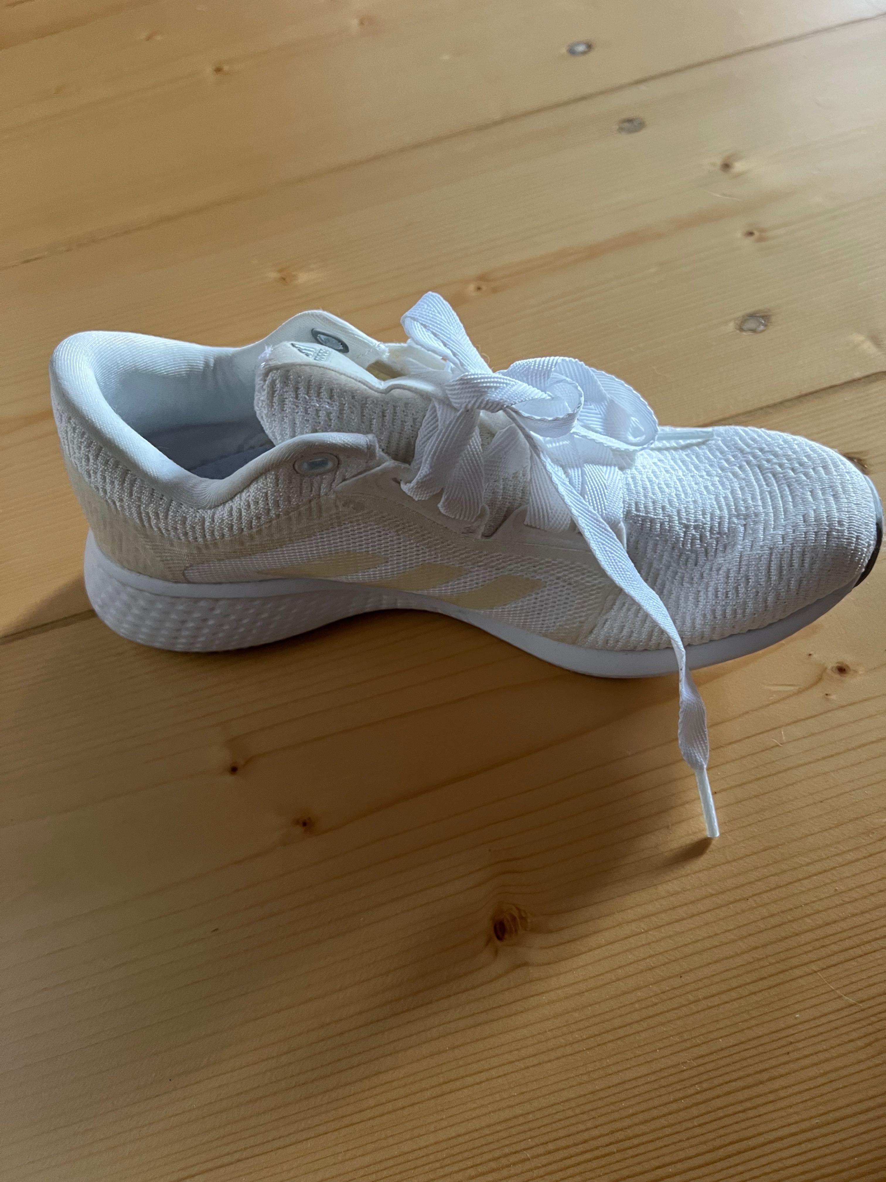 Нови Бели тенис обувки Adidas