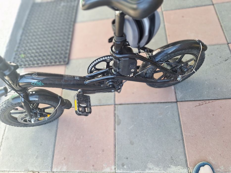 Vând bicicleta electrică