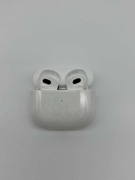 Apple AirPods (3rd Gen)