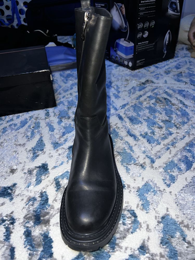 Продам зимние сапоги