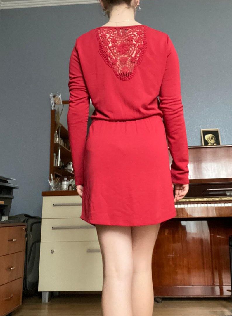 Красное трикотажное платье,б.у.,размер М-L