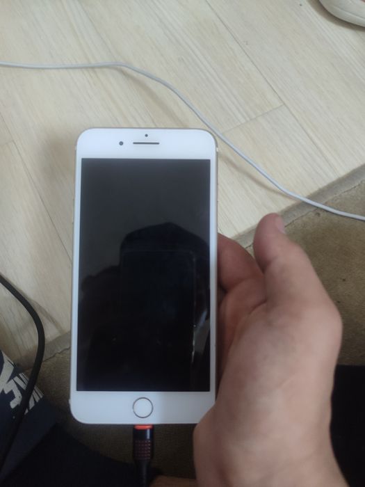 lPhone 7 Plus қолдылған