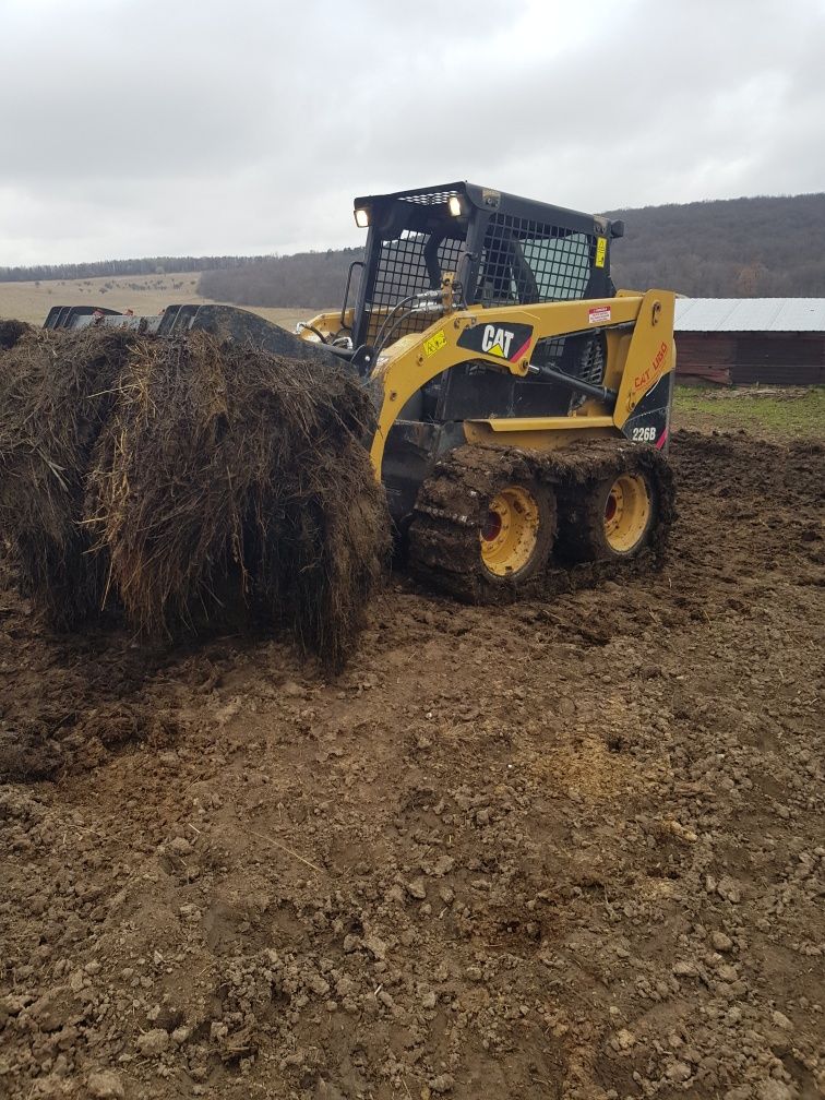 Scot / curat gunoi din saivane,stane,ferme