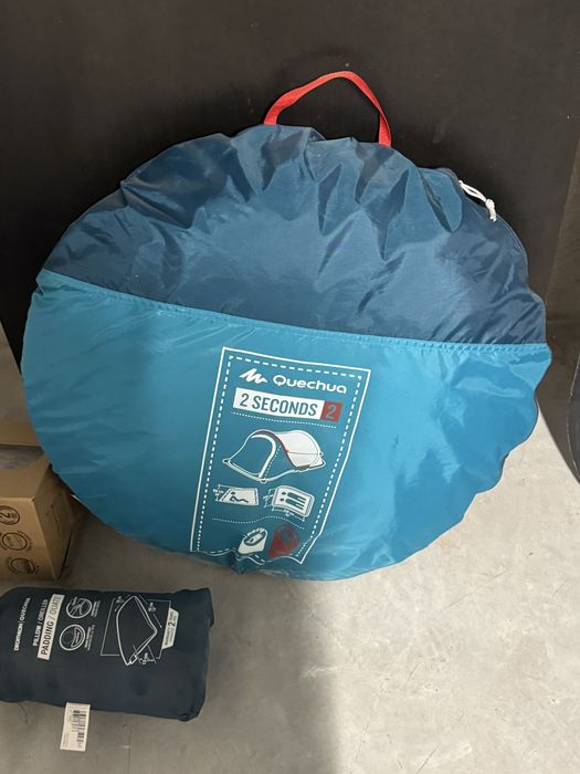 Палатка, спален чувал, надуваем дюшек и термо падинг