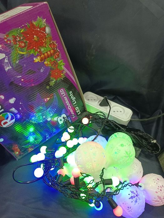 Гирлянды всех типов в продаже.