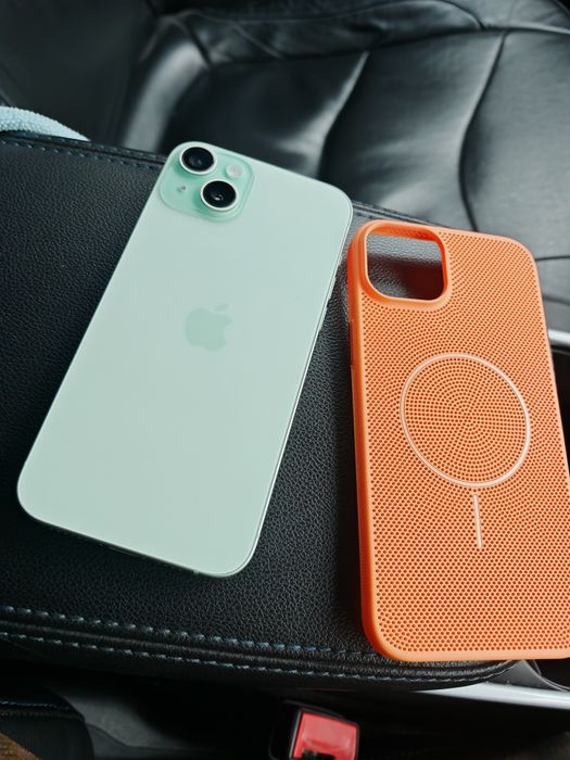 iPhone 15 plus green 90%batt