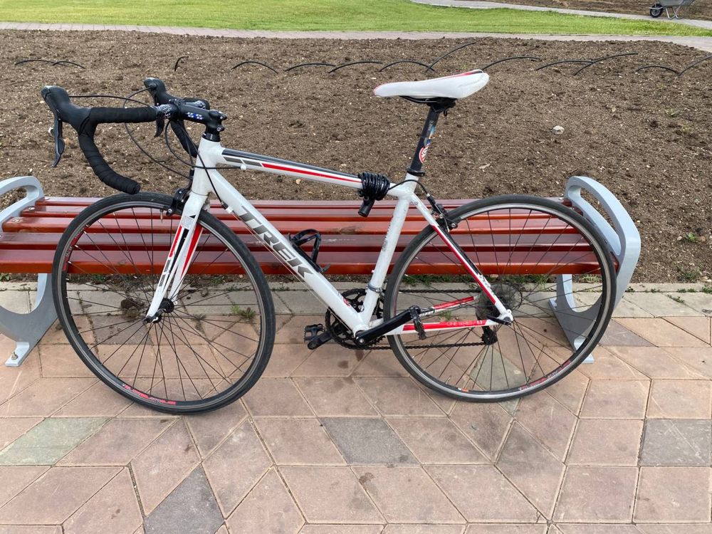 Trek one series 1.1. Шоссейный велосипед