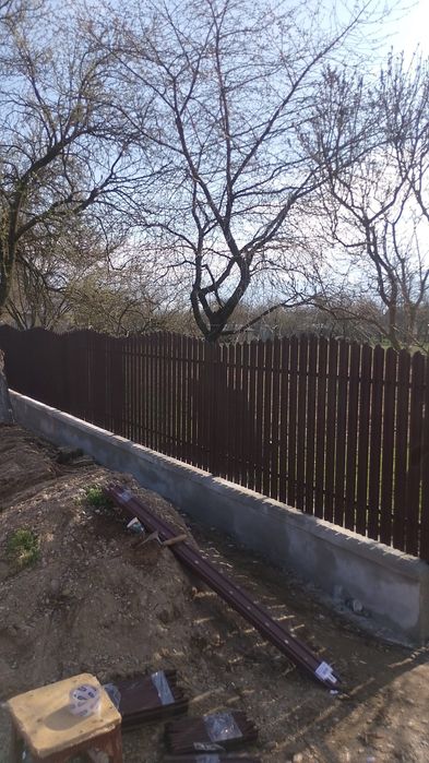 Garduri din sipca metalica, panou tip jaluzele, tabla, plasa si BCA