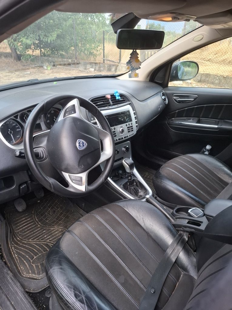 Lancia Delta 1.6 120к.с