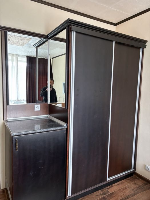 Хотелско оборудване масив гардероб/врата/табла/спалня/легло/баня/мивка