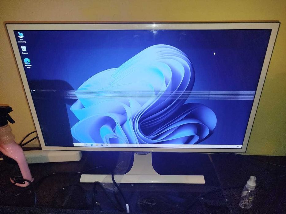 32 дюйма Samsung 1920 x 1080 Full HD FHD FullHD есть Блок питания