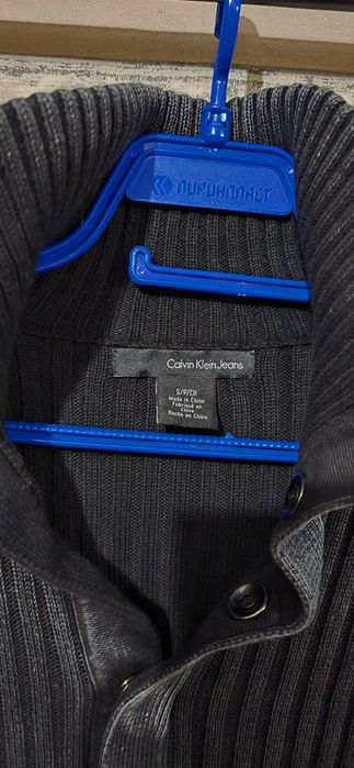 Calvin Klein S/M- мъжки пуловер (х-588)