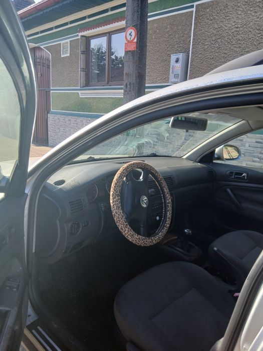Vând Volkswagen Passat 1.9 tdi
