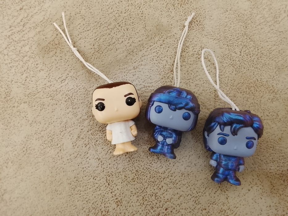 Фигурки очень странные дела