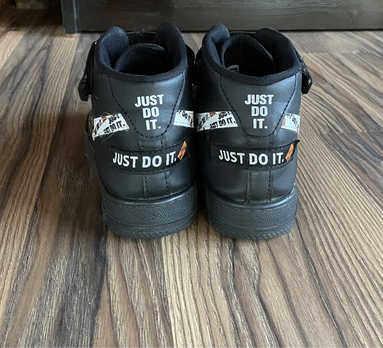 Nike Air Force 1