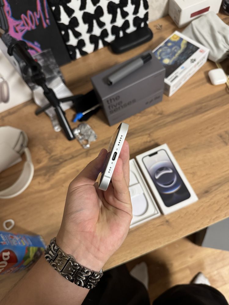 iPhone 16e 128gb