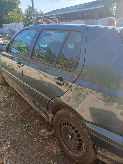 Голф 3 19 тди боядисана