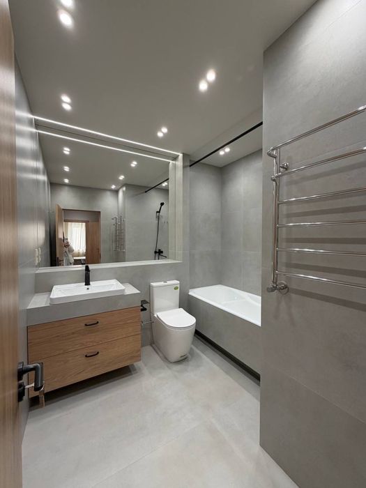 Kvartira Ориентир- Ц-13, Лабзак  4/4/4 81m2 euro remont