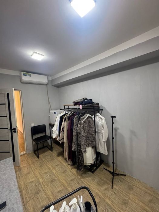 Аренда под офис Пустая 15м2 150$ 2 этаж 3 минут от метро Шахристон