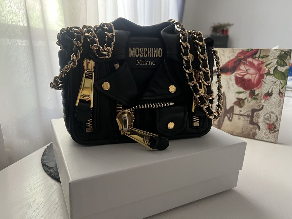 Geanta Moschino Cuture Milano, model Biker