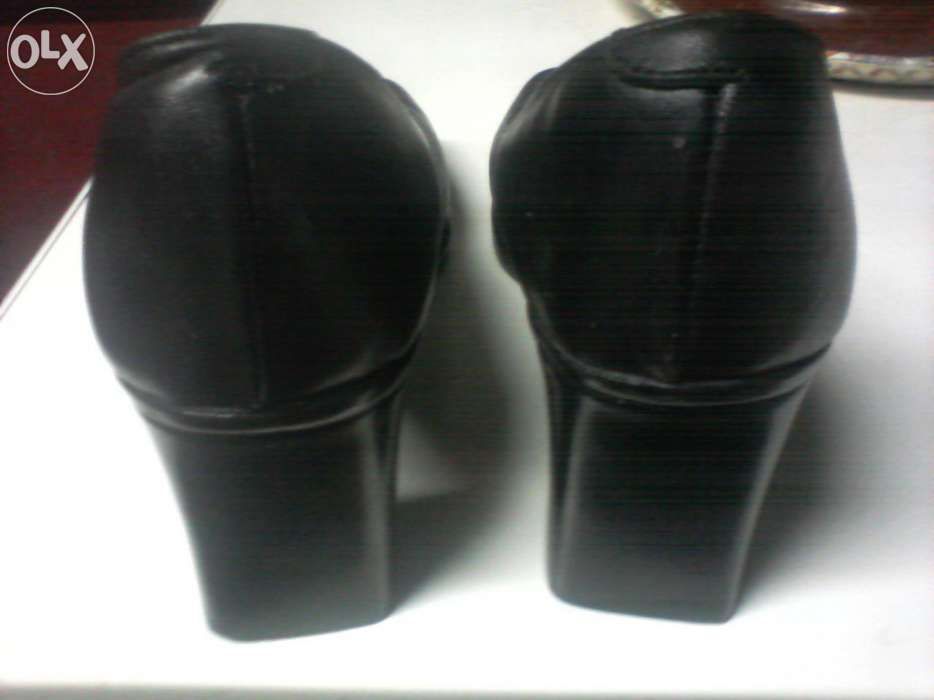 pantofi din piele